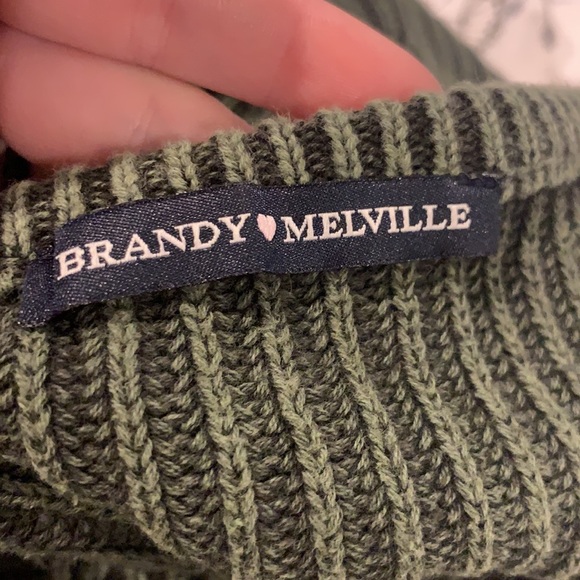 ❤️sold Brandy Melville green ribbed sweater - Picture 5 of 5
